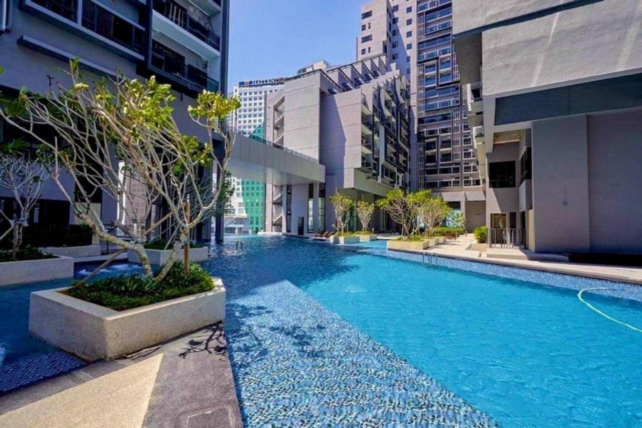 Imperio,res - Seaview -- Private -- 5-7pax Malacca